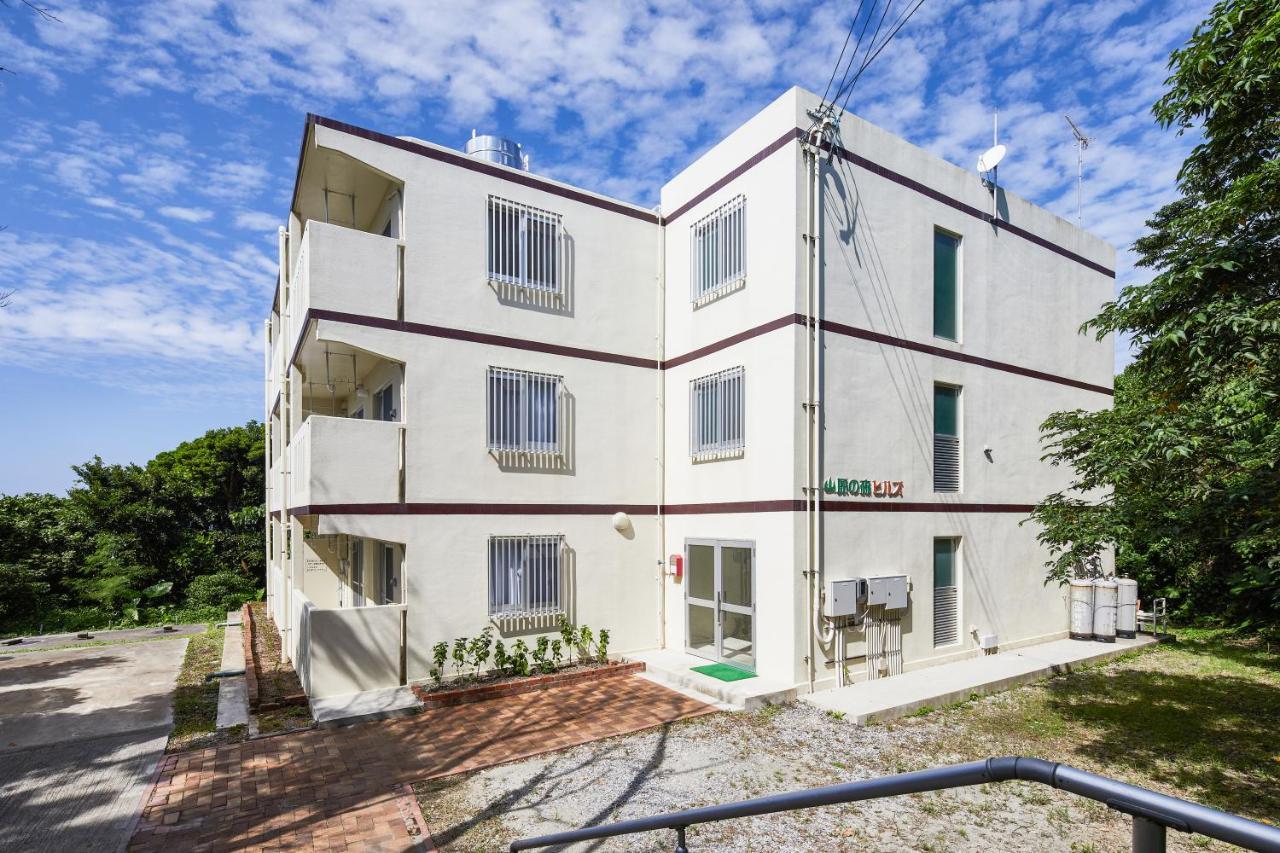 Forest Hills Of Yanbaru Motobu Exterior foto