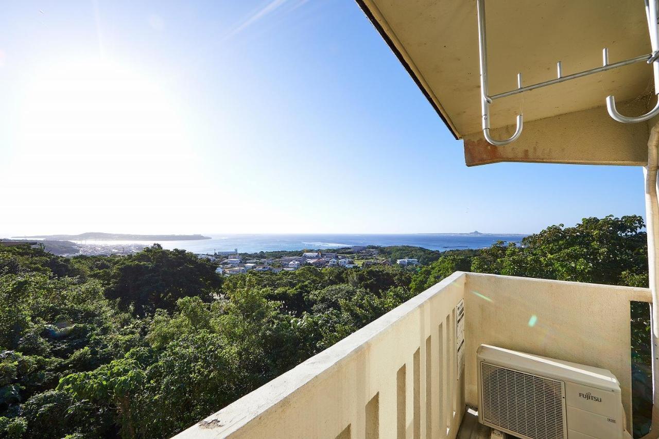 Forest Hills Of Yanbaru Motobu Exterior foto